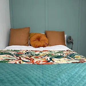 Accommodation, Near With Free Parking And High Speed Wi-fi Homestay